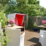 Schoenes-wohnen-am-suedstrand-fewo-5 Apartment *